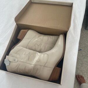 Chic Cream Heeled Boots